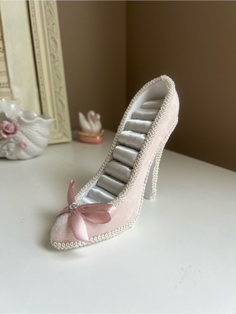 Vintage Pink Satin Bow High Heel Ring Holder